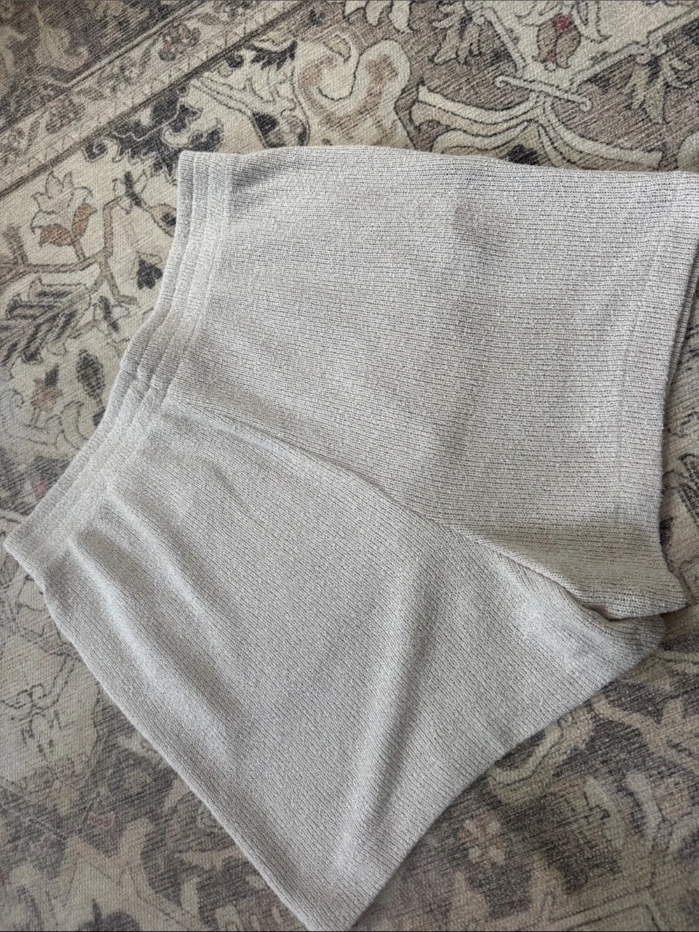 H&M Cream High-Waist Knit Shorts - Picture 4 of 4